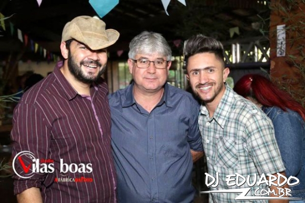 Você também pode ver as fotos usando as setas do seu teclado! Experimente!