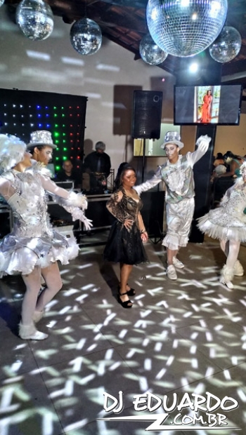 Você também pode ver as fotos usando as setas do seu teclado! Experimente!